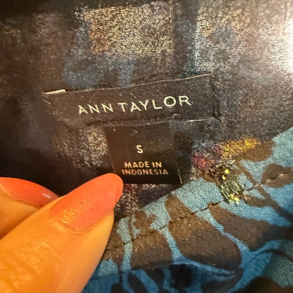 Ann Taylor Blue Floral Blouse - Picture 7 of 8